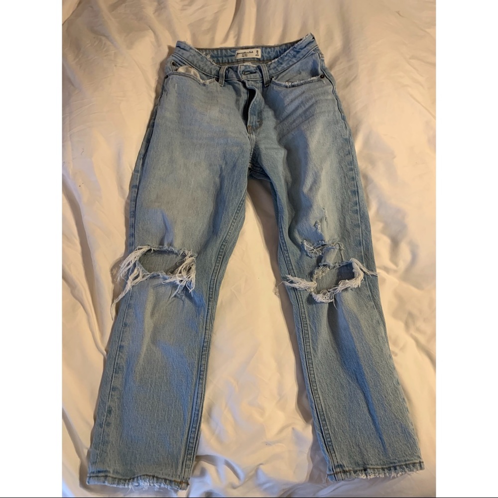 Abercrombie Jeans - The Mom High Rise Distressed